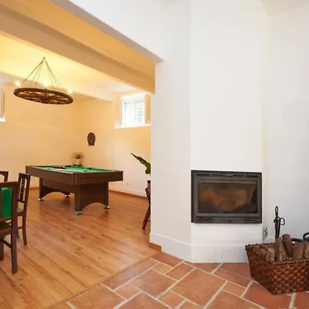 Casa Amarela Colares
